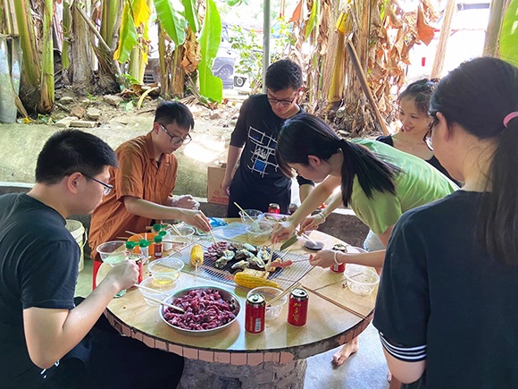 携手共赢.jpg 携手共赢.jpg