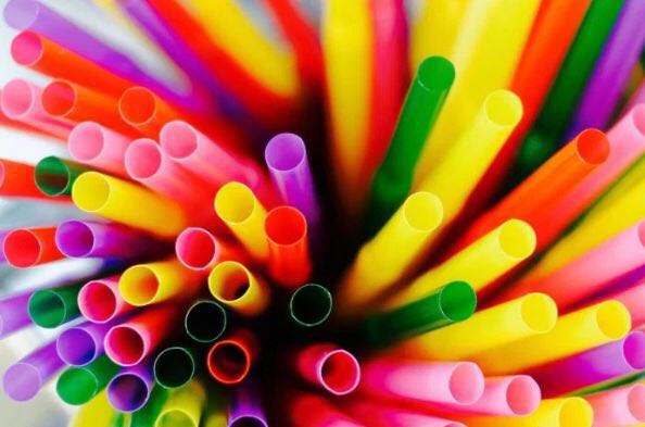 塑料吸管.jpg 塑料吸管.jpg