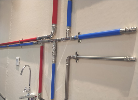 不锈钢水管为什么要进行覆塑加工?.jpg 不锈钢水管为什么要进行覆塑加工?.jpg