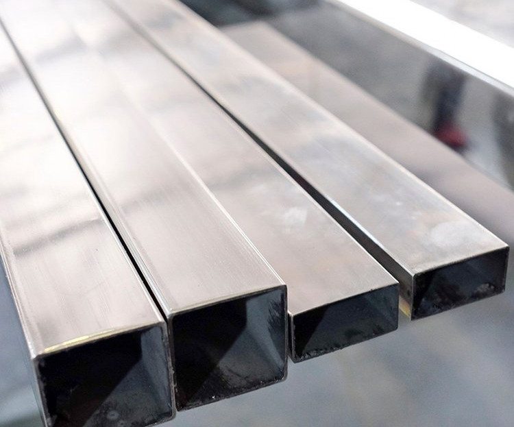 304不锈钢精炼炉和中频炉的区别.jpg 304不锈钢精炼炉和中频炉的区别.jpg