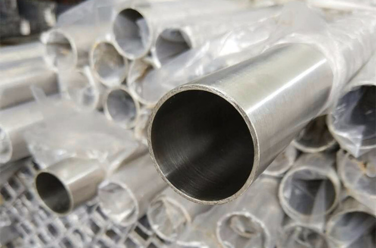 304不锈钢精炼炉和中频炉的区别.jpg 304不锈钢精炼炉和中频炉的区别.jpg